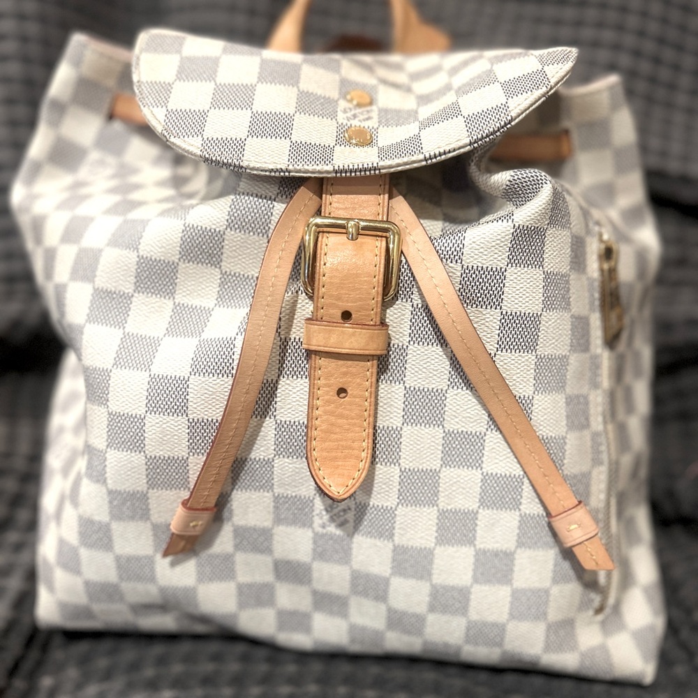 Luis Vuitton Damier Azure.Only used a few times,great condition.Dust bag and box